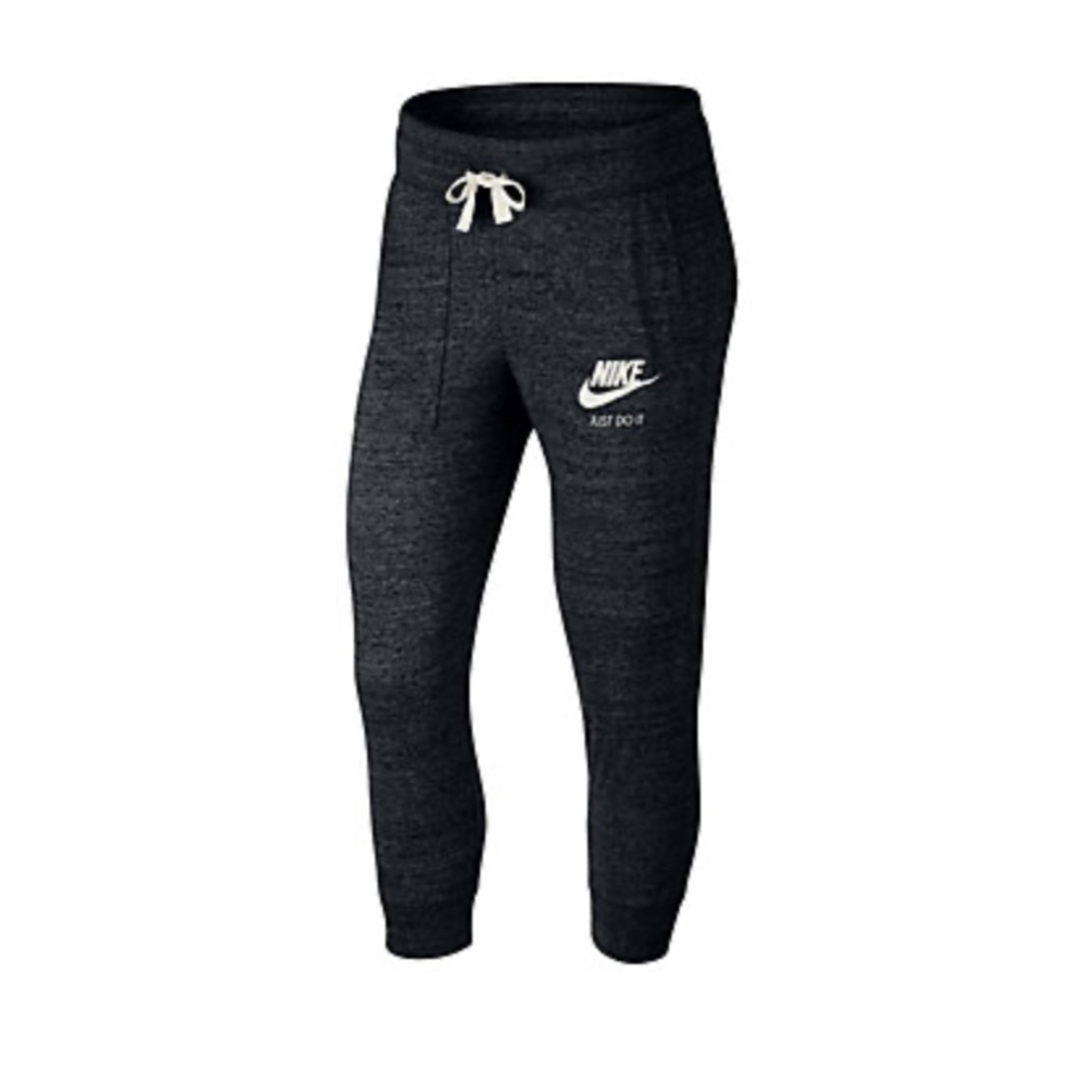 Nike Gym Vintage Capris